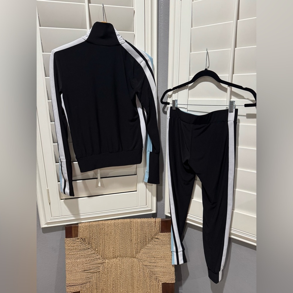 Norma Kamali side striped tracksuit - Picture 3 of 6